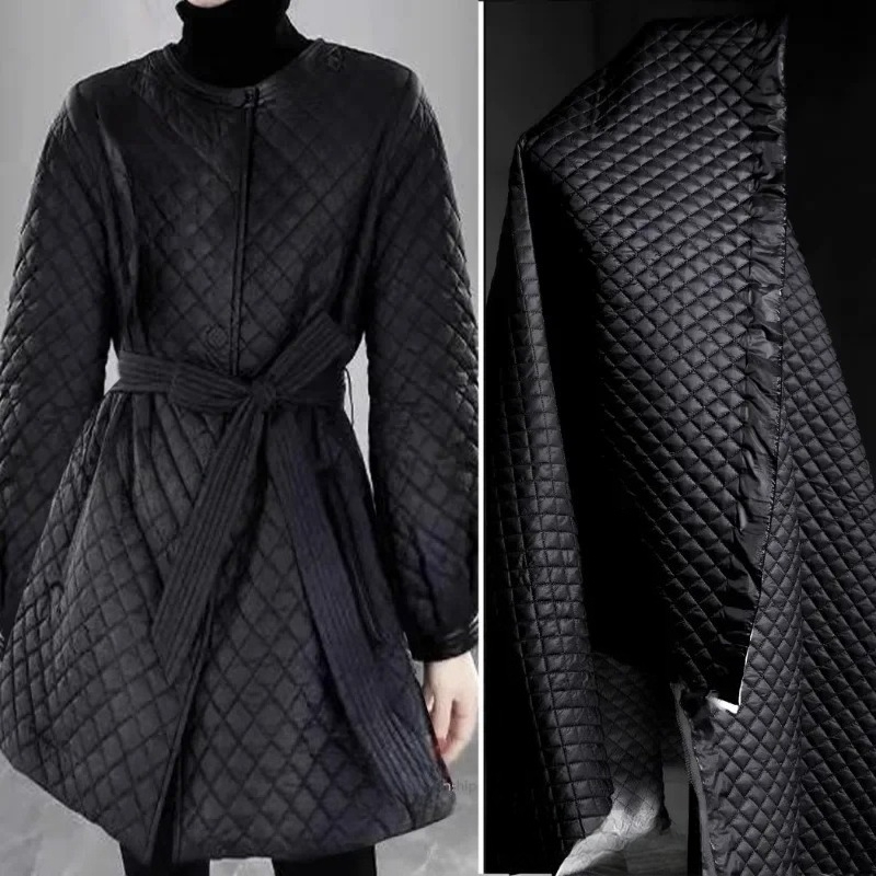 Winter Clothing Wholesale - ผ้าควิลท์ลายเพชร ผ้าฝ้ายลายตารางสีดำ ผ้าหนาสำหรับเสื้อโค้ทฤดูหนาว ออกแบบเสื้อผ้า ขายส่งผ้าแบบเป็นเมตร วัสดุสำหรับเย็บผ้า