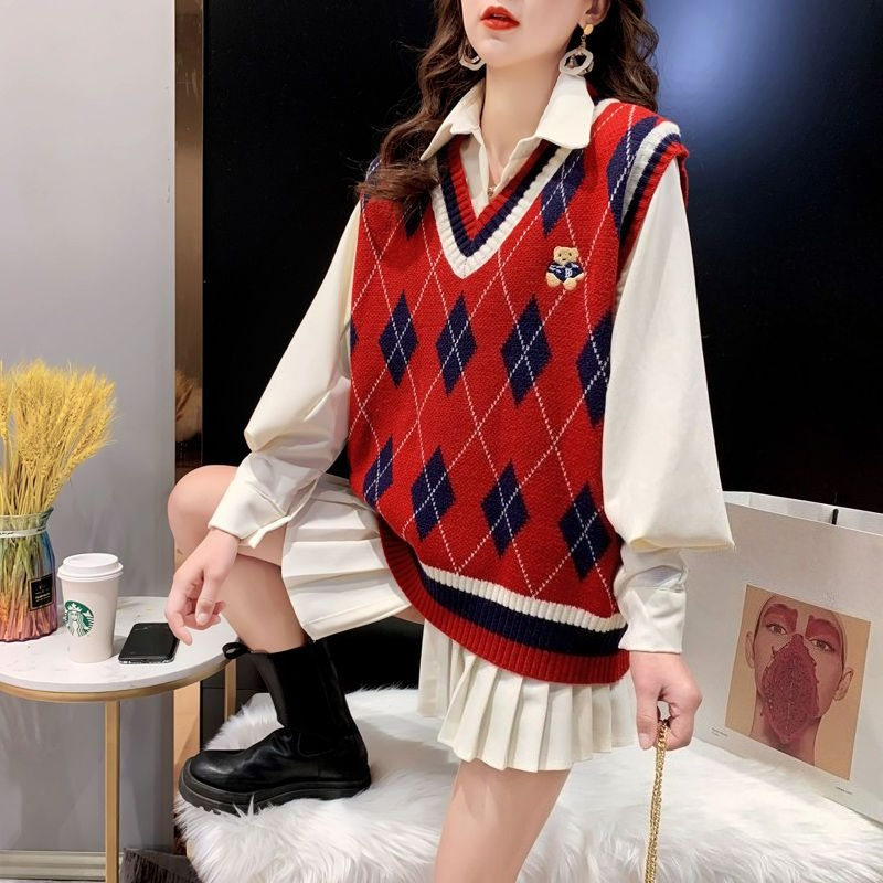 เสื้อกั๊กถักสีแดงสำหรับผู้หญิง - Winter Clothing Trends 2025 Women'S บทวิจารณ์และราคา